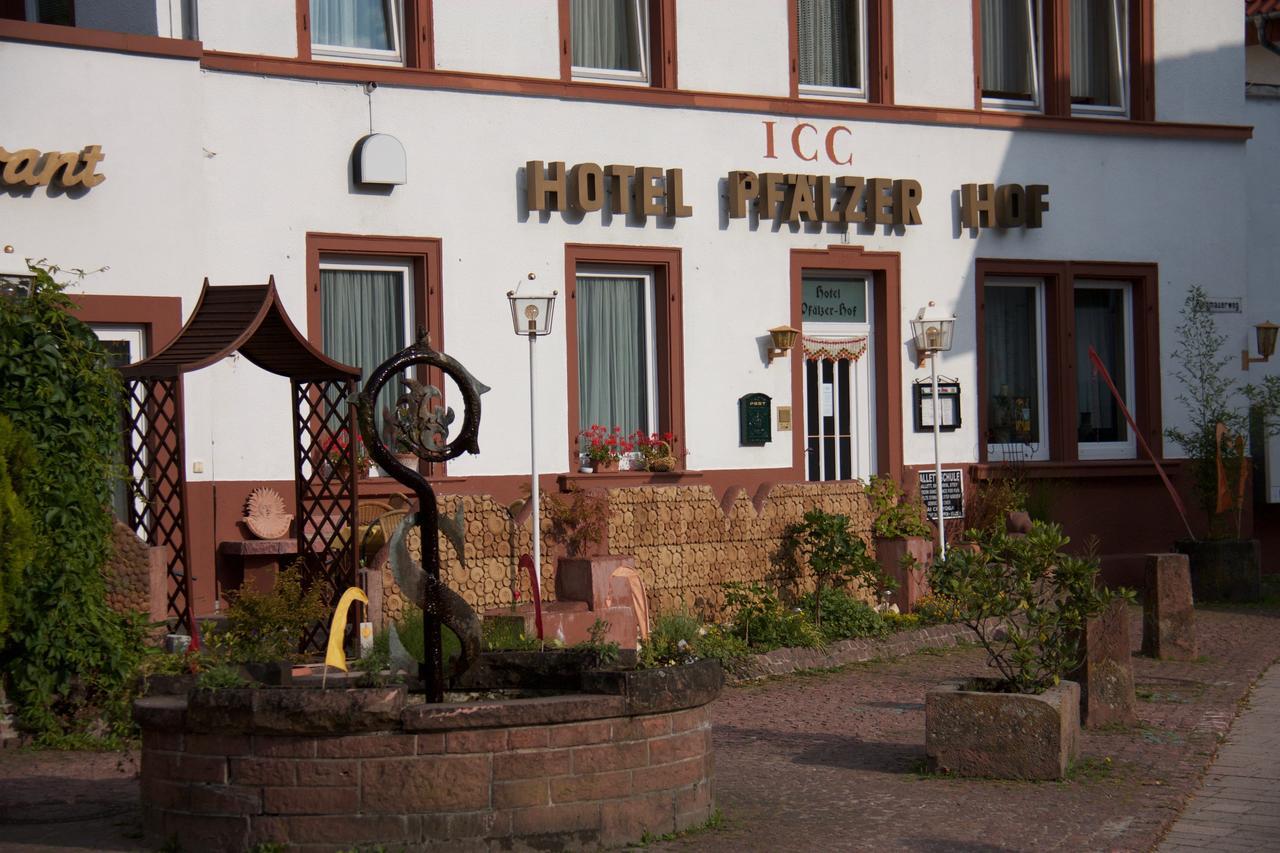 Icc Pfaelzer Hof - Hotel & Seminarhaus เชอเนา ภายนอก รูปภาพ