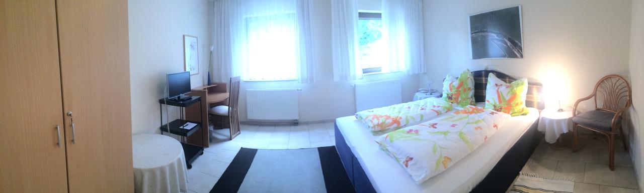 Icc Pfaelzer Hof - Hotel & Seminarhaus เชอเนา ภายนอก รูปภาพ